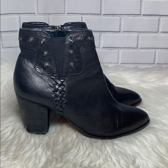 Anthropologie Dolce Vita Black Studded Leather Boot Sz 10 - Picture 4 of 6